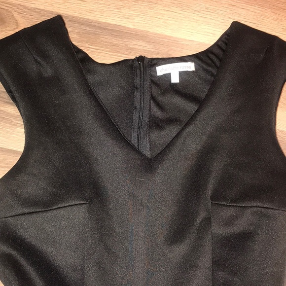 Little black dress - Picture 3 of 3